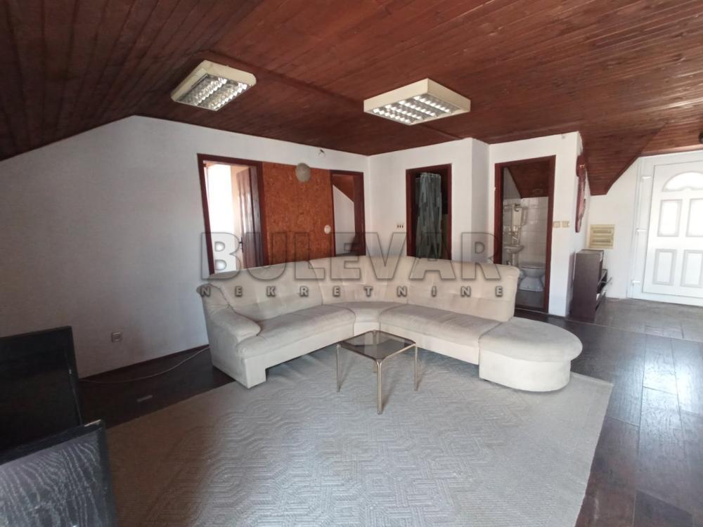 Glavna slika -Bulevar svetog cara, Troiposoban stan za izdavanje, 80m2, 300€