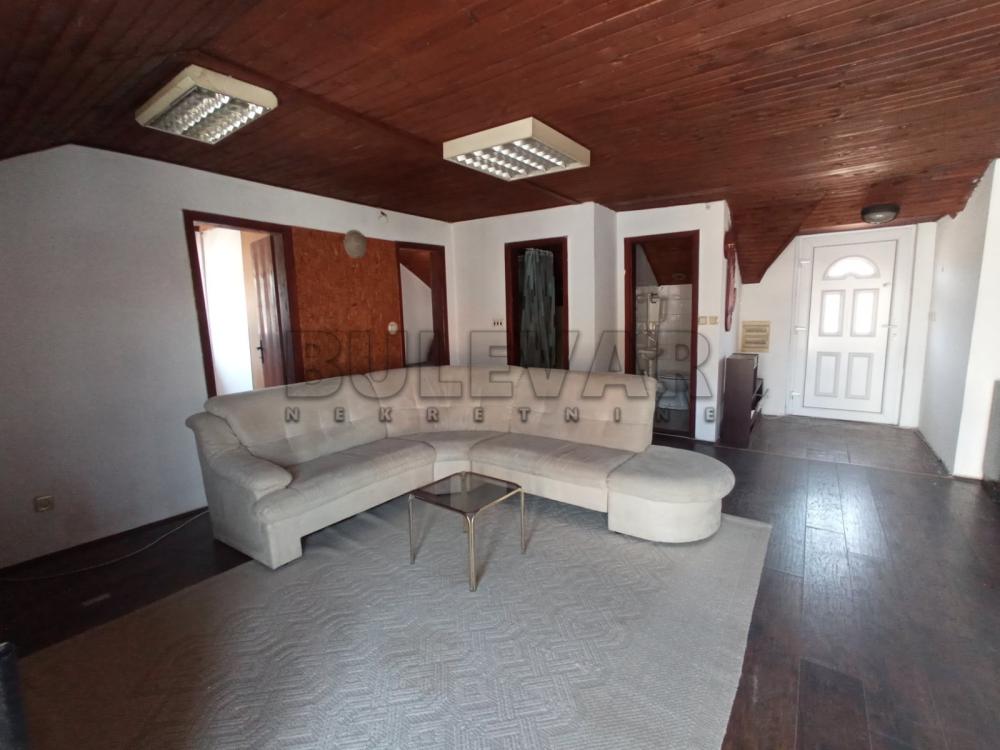 Slika 1 - Bulevar svetog cara, Troiposoban stan za izdavanje, 80m2, 300€