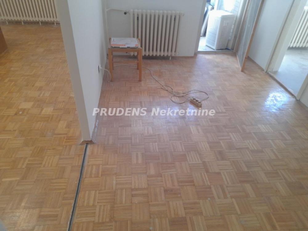 Slika 3 - Gandijeva, Trosoban stan za izdavanje, 84m2, 650€