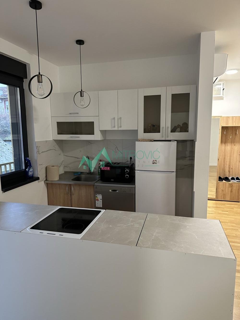 Slika 2 - Troiposoban stan za izdavanje, 71m2, 800€