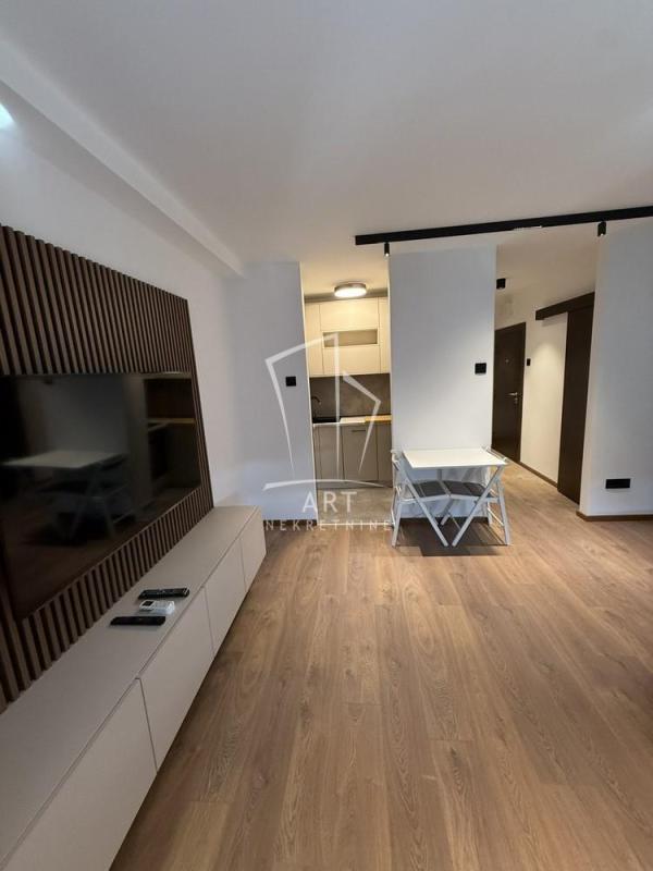 Slika 6 - Bulevar Mihajla Pupina, Jednosoban stan za izdavanje, 33m2, 800€