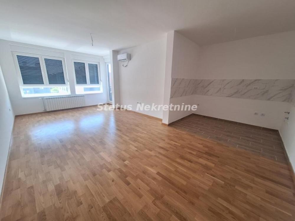 Slika 1 - Troiposoban stan za izdavanje, 90m2, 1.000€