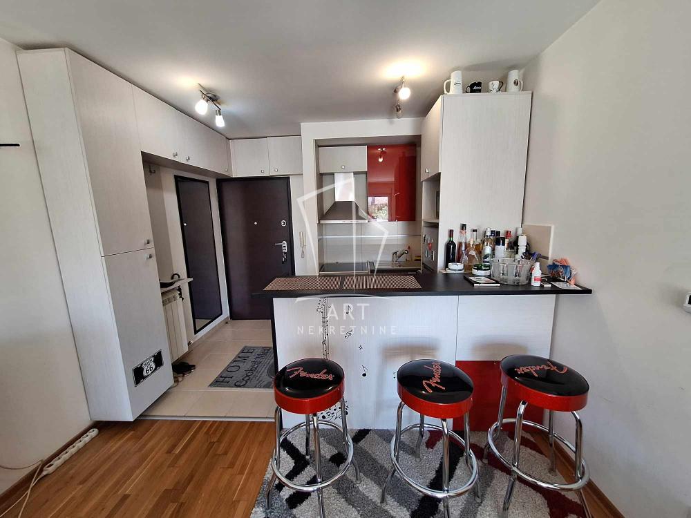 Slika 2 - Krivošijska, Trosoban stan za izdavanje, 49m2, 500€