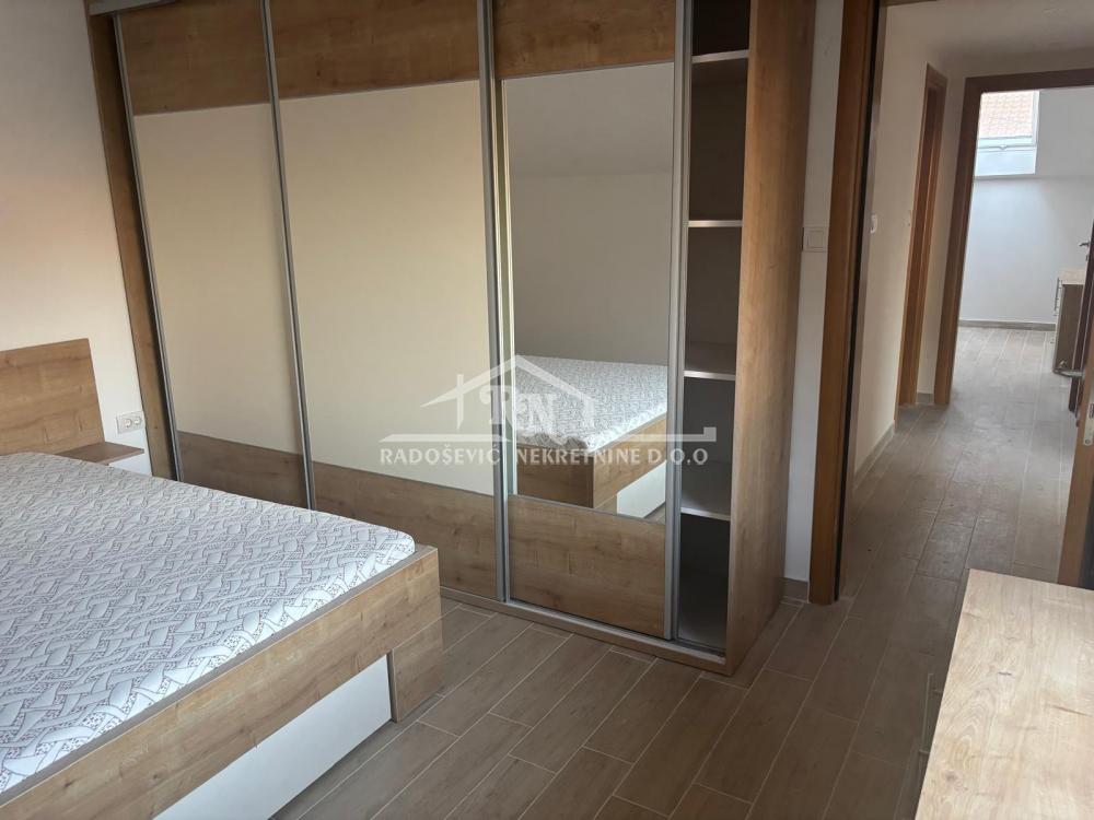 Slika 7 - Miladina Petrovića,  Kuća na prodaju, 250m2, 280.000€