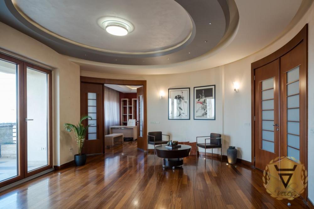 Slika 4 -  Stan na prodaju, 252m2, 699.000€