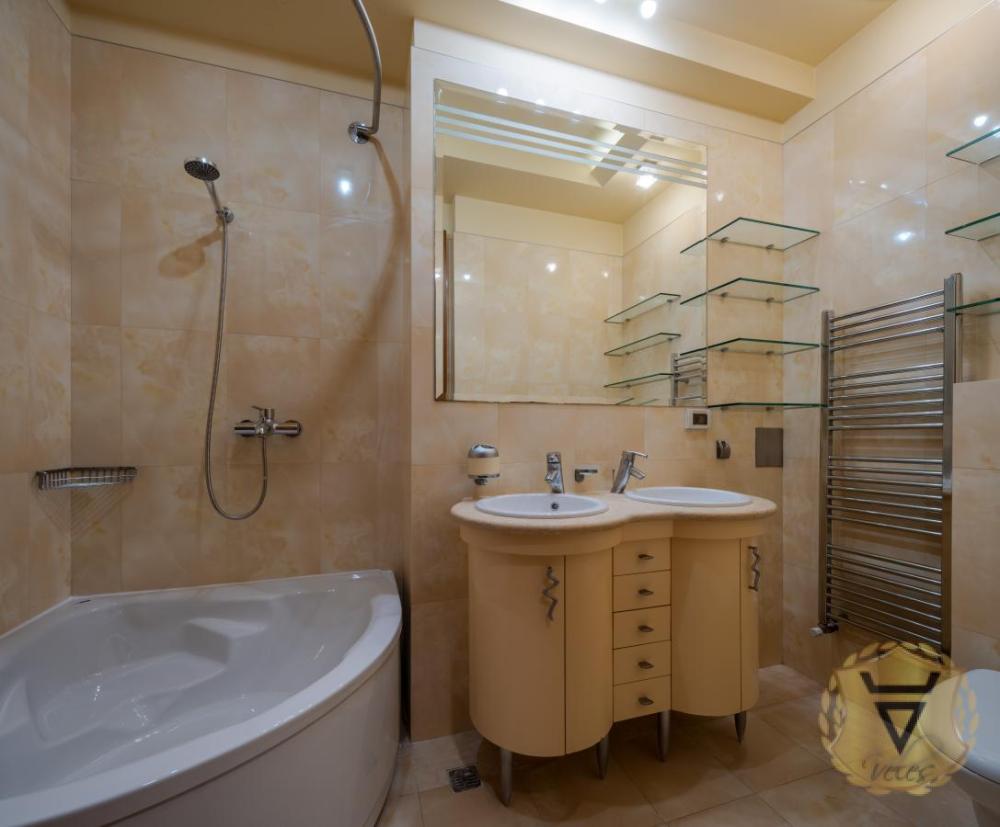 Slika 11 -  Stan na prodaju, 252m2, 699.000€