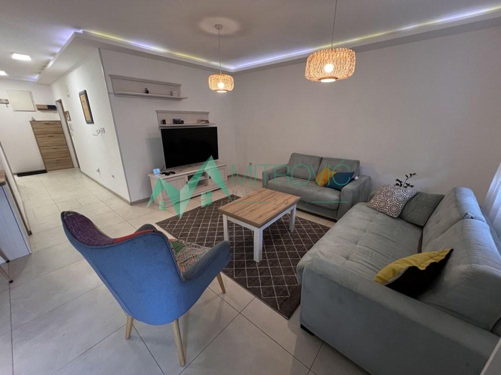 Glavna slika -Četvorosoban stan za izdavanje, 92m2, 1.000€