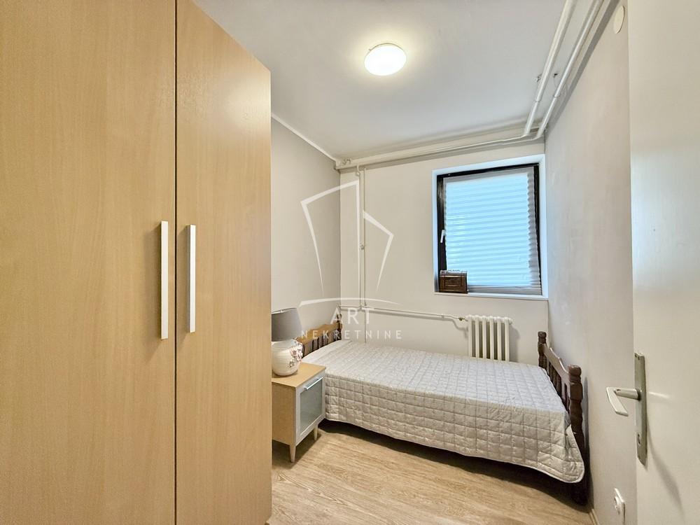 Slika 9 - Kapetana Miloša Žunjića, Trosoban stan na prodaju, 78m2, 235.000€