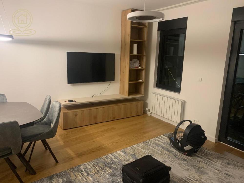 Slika 1 - Četvorosoban stan na prodaju, 88m2, 320.000€