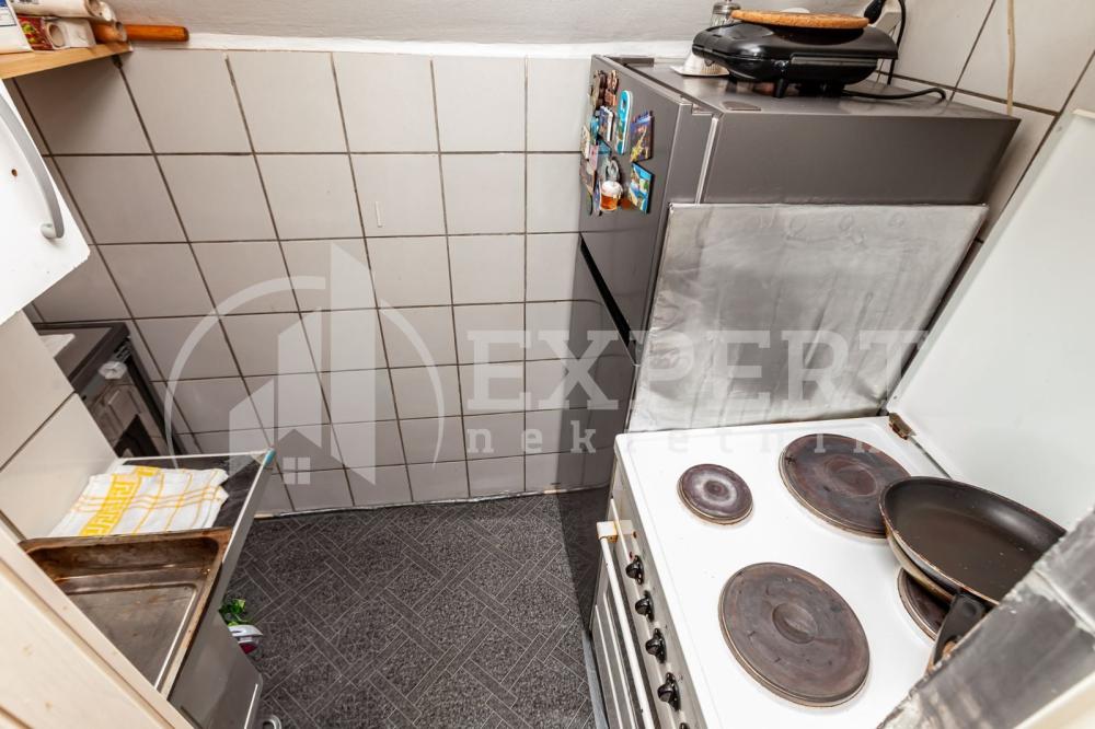 Slika 11 - Stanoja Bunuševca, Četvorosoban stan na prodaju, 45m2, 75.000€