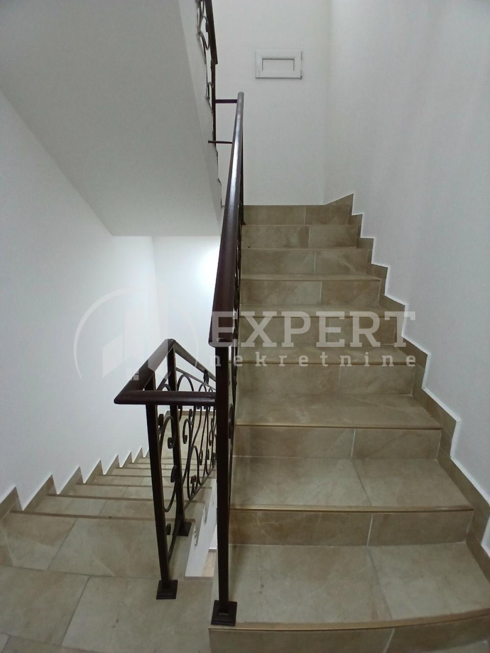 Slika 7 - Svetozara Markovića,  Lokal za izdavanje, 316m2, 2.700€