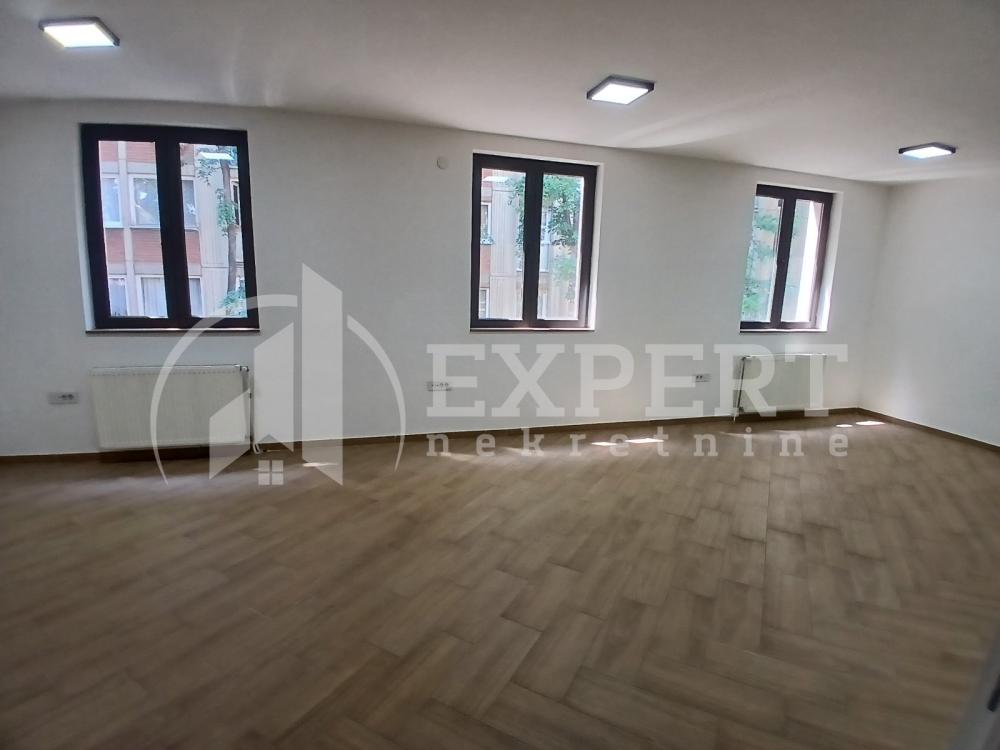 Slika 8 - Svetozara Markovića,  Lokal za izdavanje, 316m2, 2.700€
