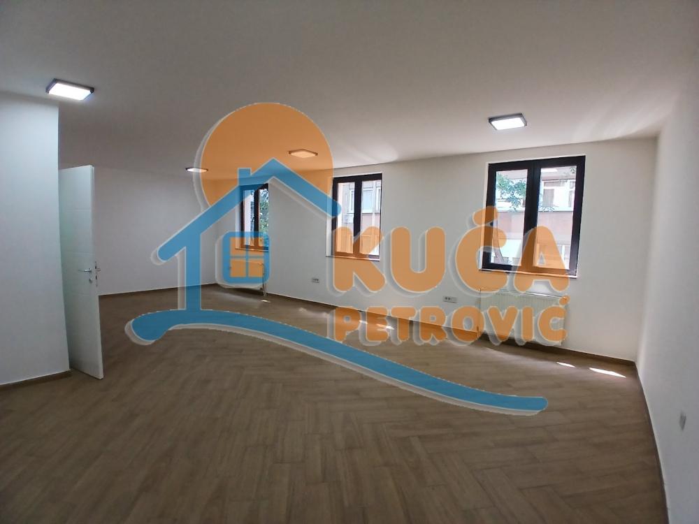 Slika 9 - Svetozara Markovića,  Lokal za izdavanje, 316m2, 2.700€