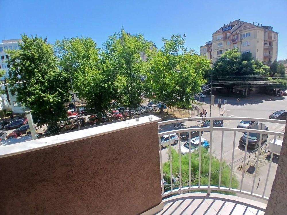 Slika 6 - Vojvode Tankosića,  Lokal za izdavanje, 73m2, 450€