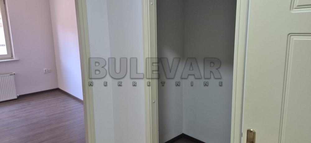 Slika 3 - Drvarska,  Lokal za izdavanje, 68m2, 800€