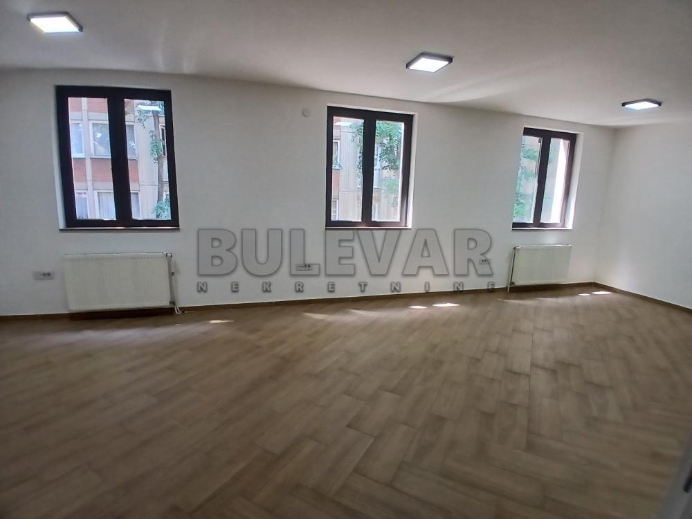 Slika 8 - Svetozara Markovića,  Lokal za izdavanje, 316m2, 2.700€