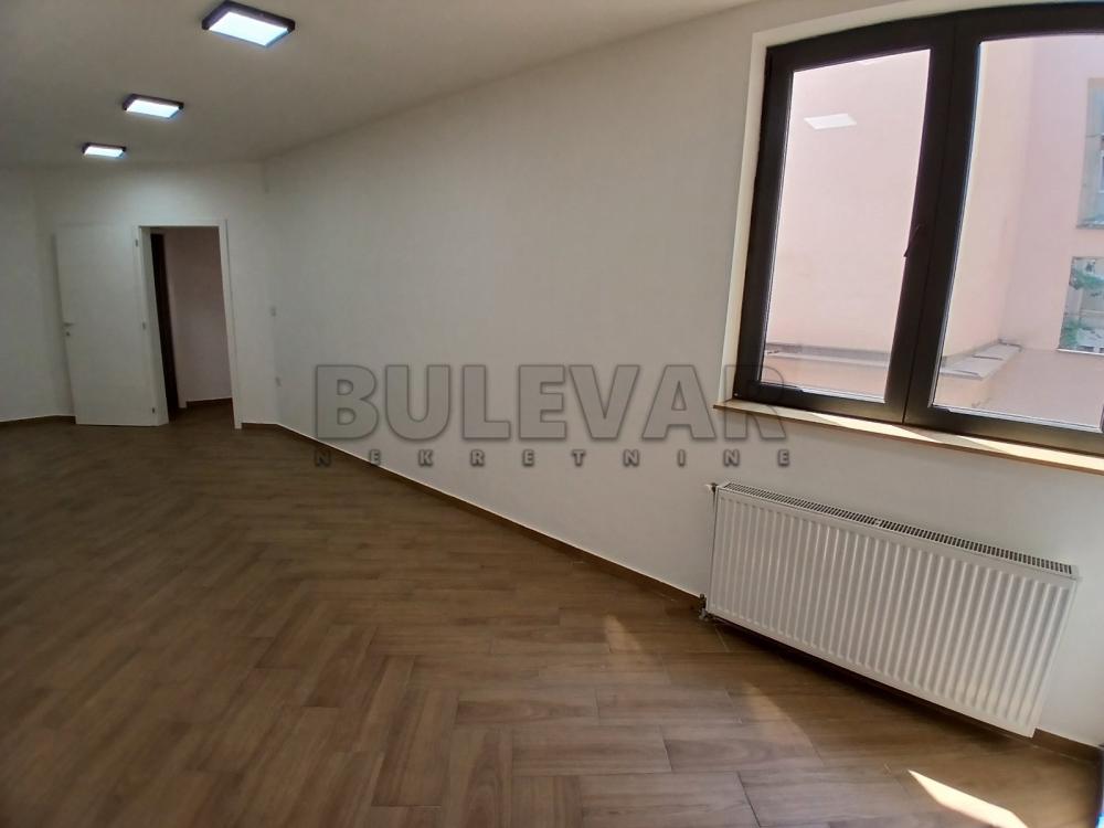 Slika 11 - Svetozara Markovića,  Lokal za izdavanje, 316m2, 2.700€