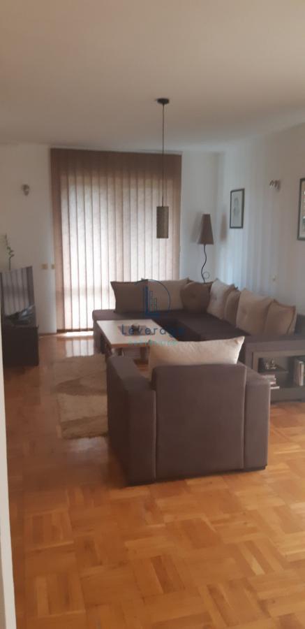 Slika 1 -  Kuća na prodaju, 324m2, 170.000€