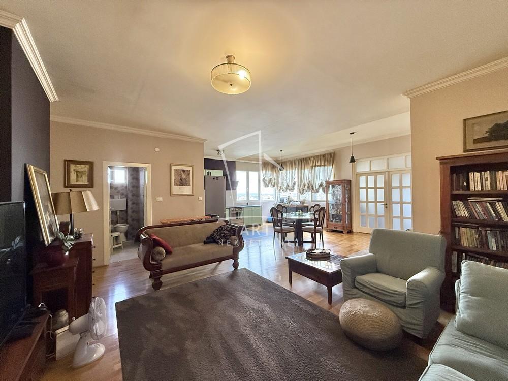 Glavna slika -Gospodar Jevremova, Četvorosoban stan na prodaju, 31m2, 390.000€