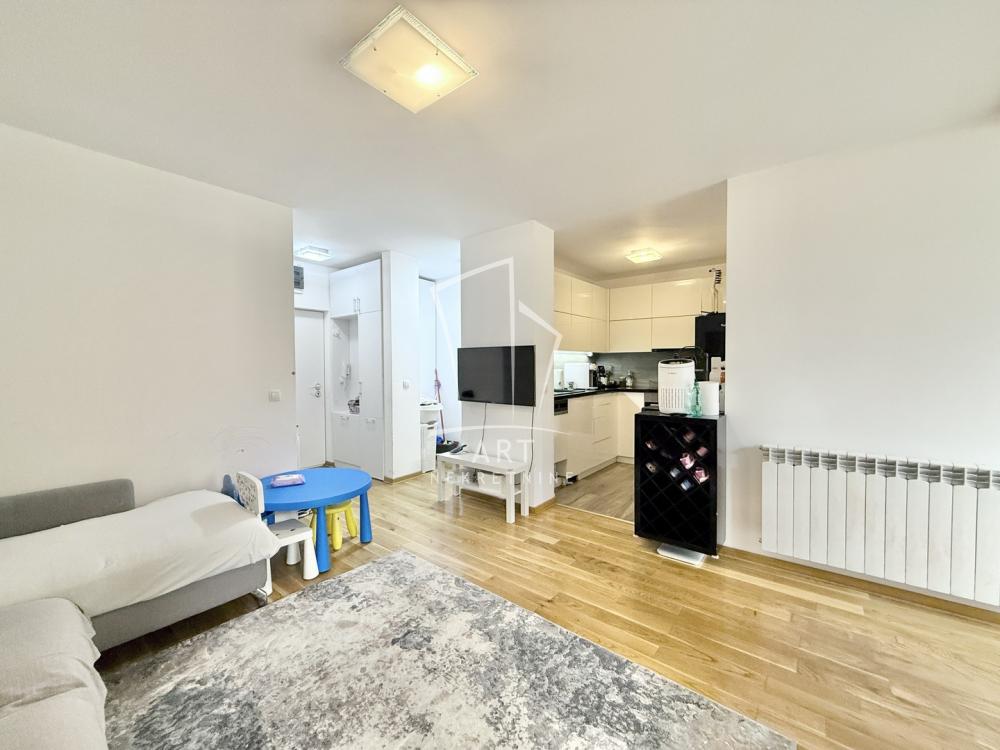 Slika 1 - Vojvode Toze, Četvorosoban stan na prodaju, 43m2, 228.000€