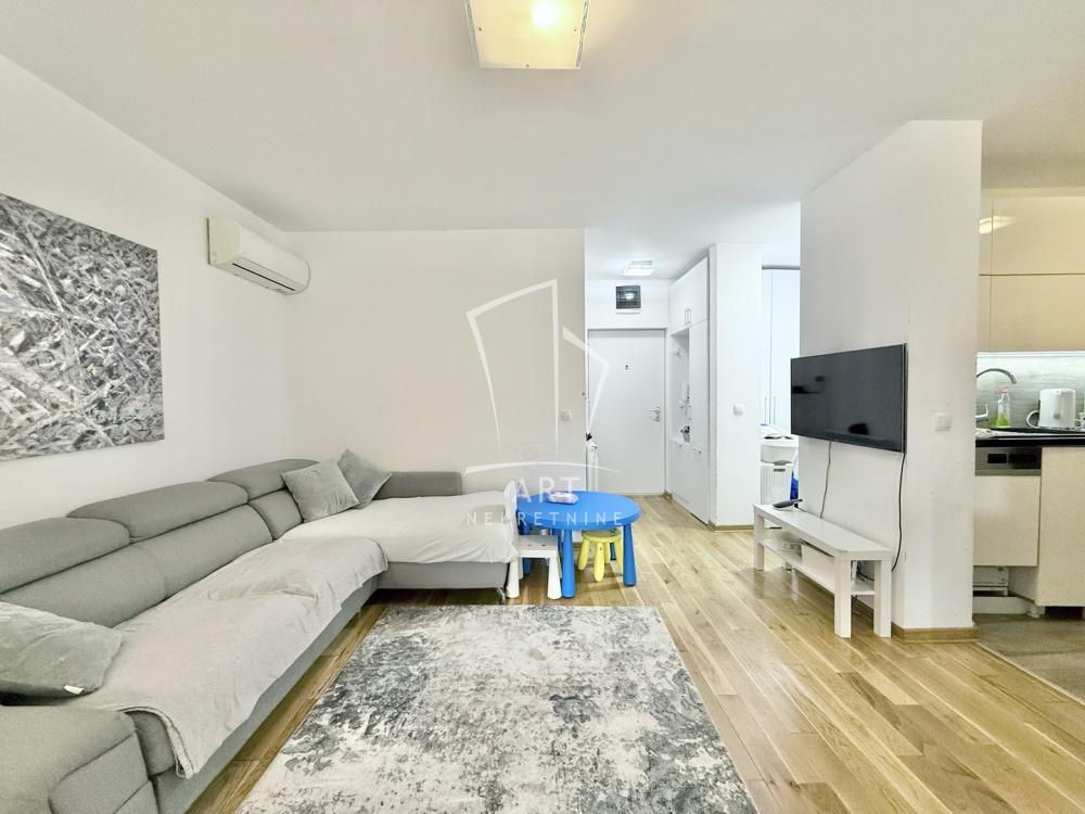 Glavna slika -Vojvode Toze, Četvorosoban stan na prodaju, 43m2, 228.000€