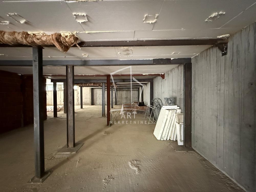 Slika 2 - Radeta Markovića,  Lokal na prodaju, 190m2, 177.650€