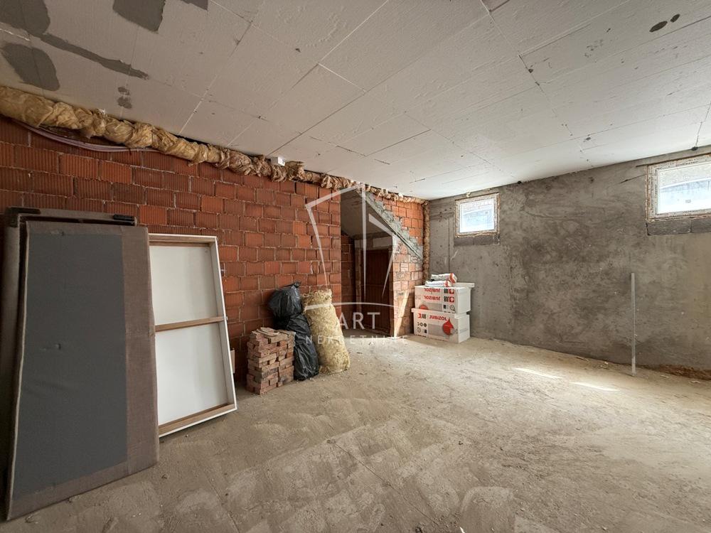 Slika 4 - Radeta Markovića,  Lokal na prodaju, 190m2, 177.650€