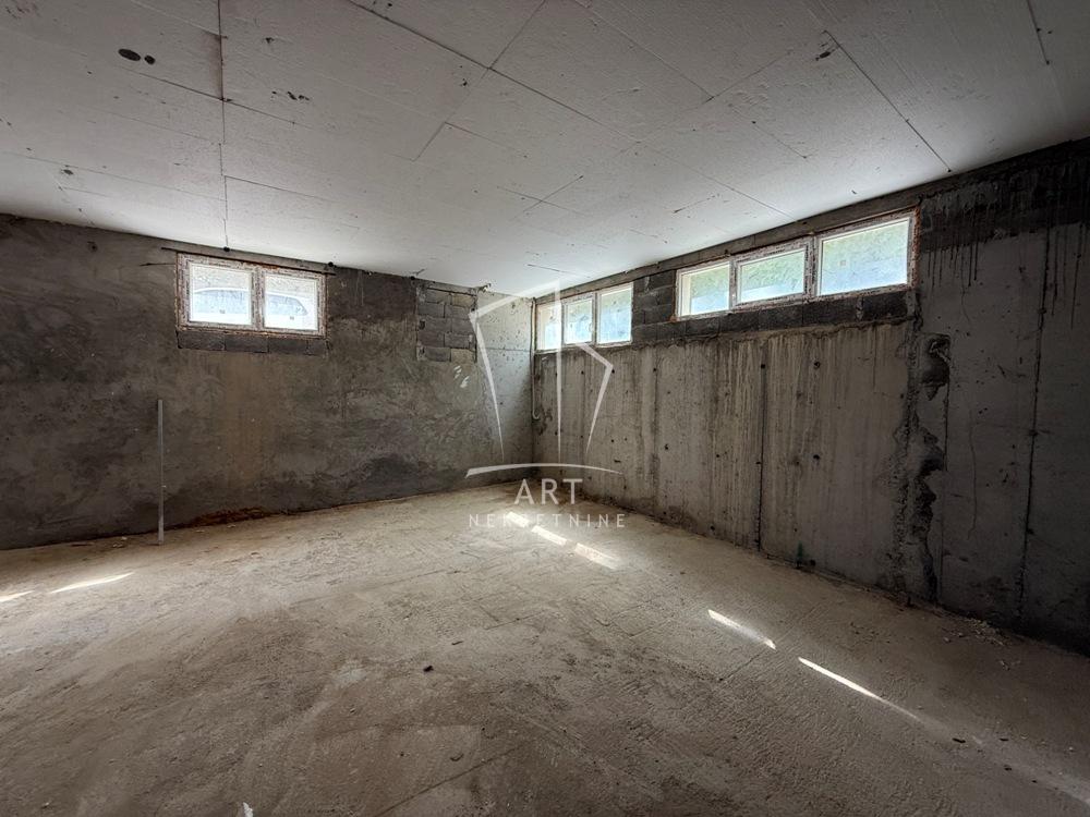 Slika 5 - Radeta Markovića,  Lokal na prodaju, 190m2, 177.650€