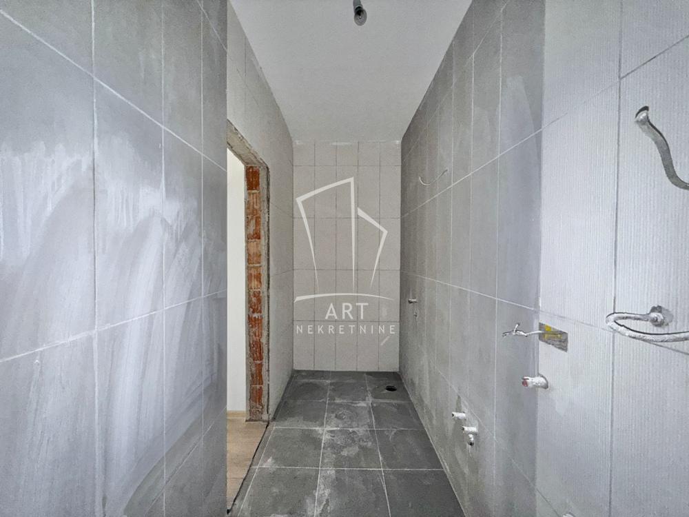 Slika 2 - Radeta Markovića, Četvorosoban stan na prodaju, 50m2, 121.000€