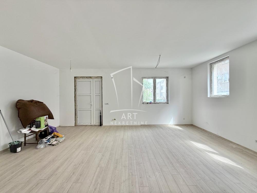 Slika 3 - Radeta Markovića, Četvorosoban stan na prodaju, 50m2, 121.000€