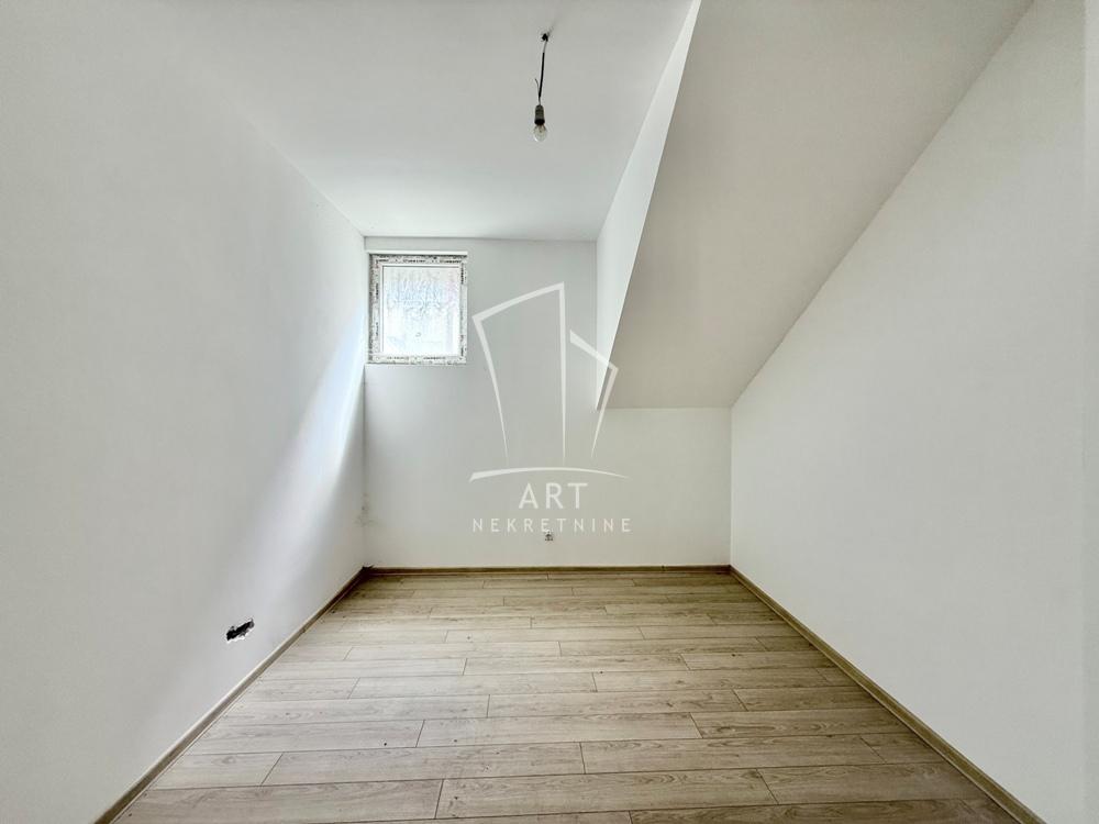 Slika 7 - Radeta Markovića, Četvorosoban stan na prodaju, 50m2, 121.000€