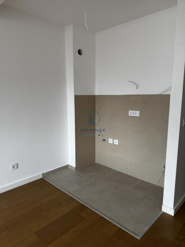 Slika 2 - Jednoiposoban stan na prodaju, 51m2, 192.000€