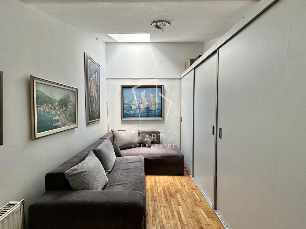 Slika 9 - Strugarska, Četvorosoban stan na prodaju, 76m2, 158.000€