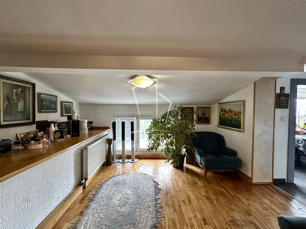 Slika 1 - Strugarska, Četvorosoban stan na prodaju, 76m2, 158.000€