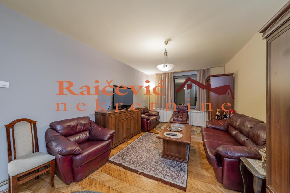 Slika 1 - Cingrijina, Četvorosoban stan na prodaju, 104m2, 348.000€