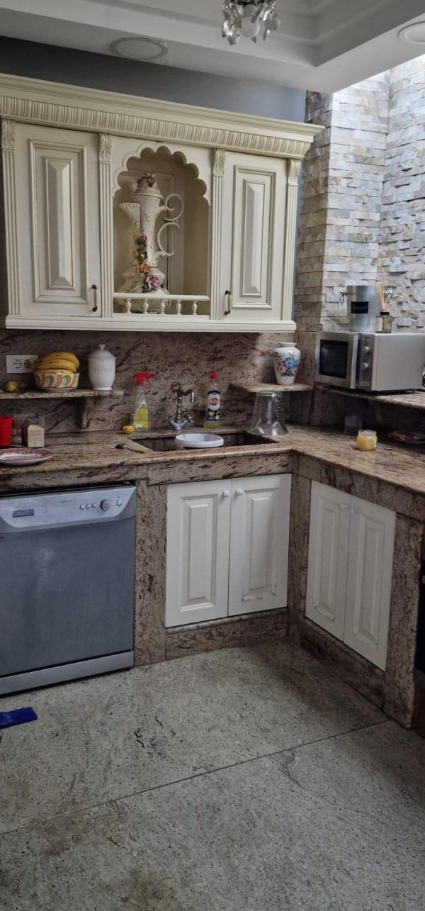 Slika 9 - Mačvanska, Četvorosoban stan za izdavanje, 200m2, 2.500€