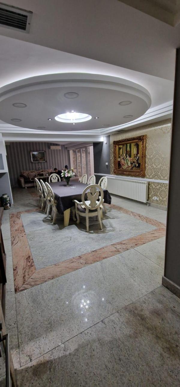 Slika 3 - Mačvanska, Četvorosoban stan za izdavanje, 200m2, 2.500€