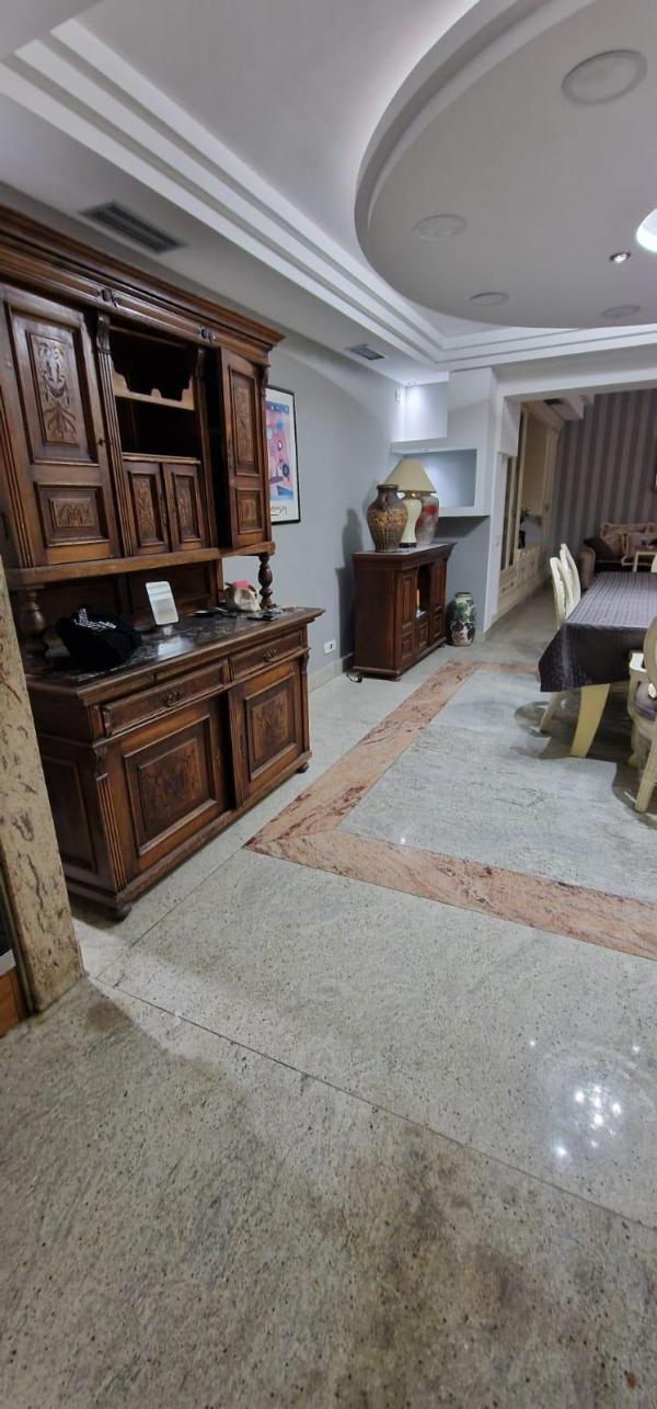 Slika 8 - Mačvanska, Četvorosoban stan za izdavanje, 200m2, 2.500€