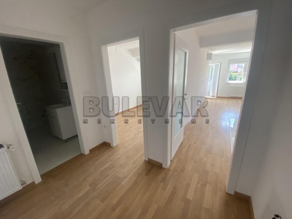 Slika 4 - Cara Dušana, Jednoiposoban stan za izdavanje, 51m2, 550€