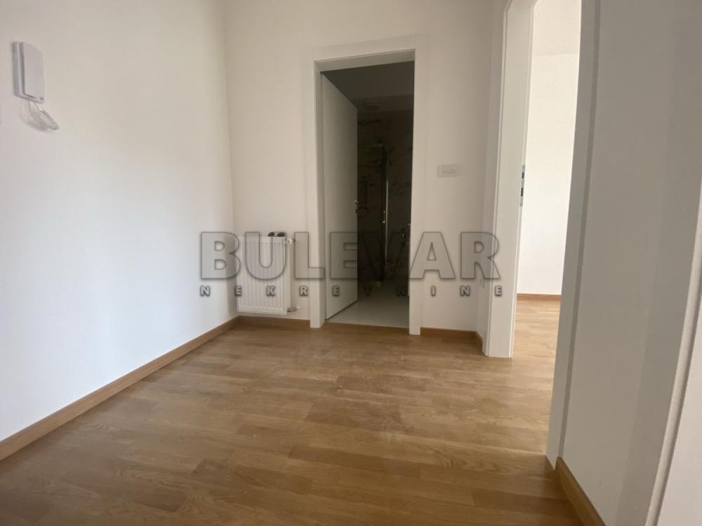 Slika 5 - Cara Dušana, Jednoiposoban stan za izdavanje, 51m2, 550€