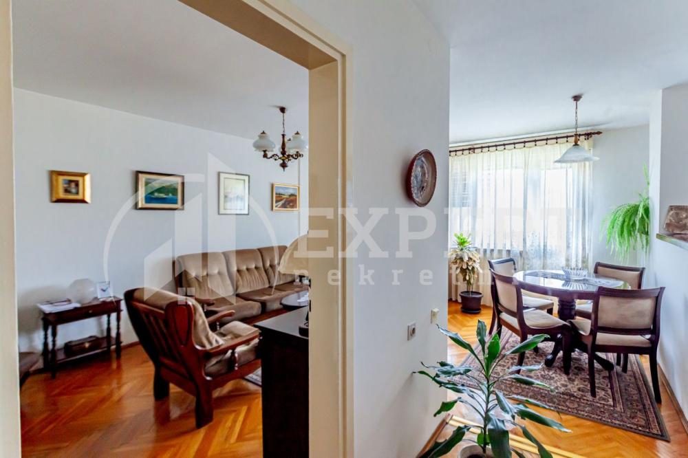 Slika 4 - Trg kralja Aleksandra Ujedinitelja, Trosoban stan na prodaju, 75m2, 154.000€