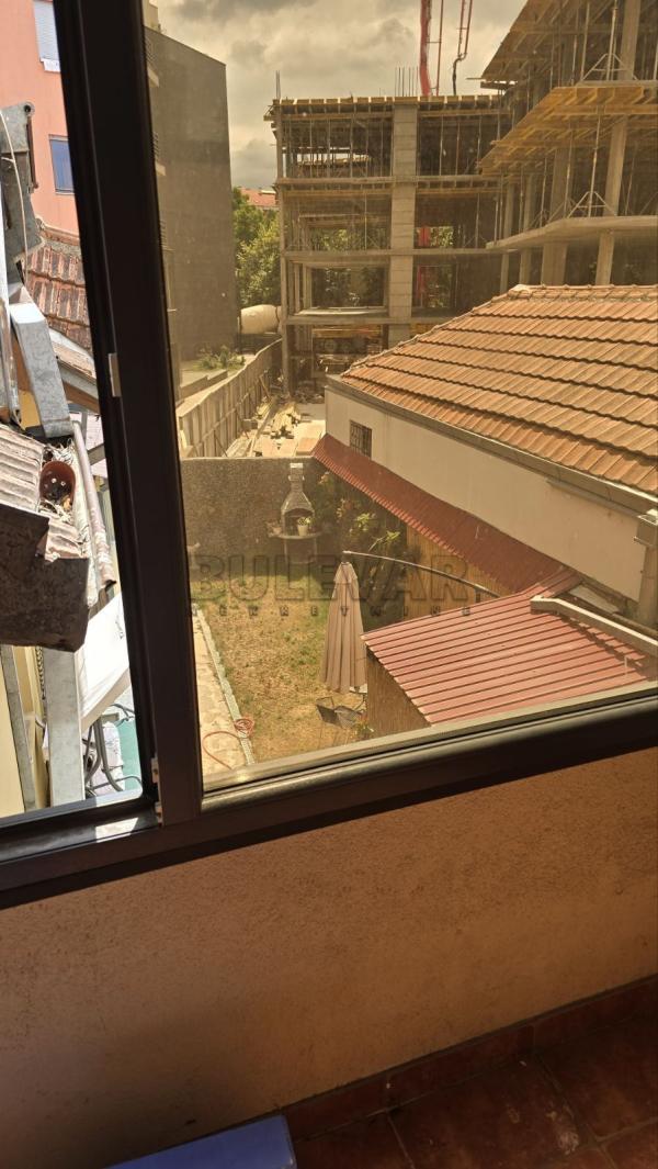 Slika 5 - Kralja Stefana Prvovenčanog,  Lokal za izdavanje, 51m2, 450€