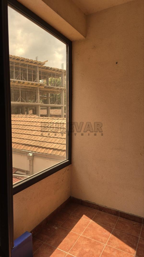 Slika 4 - Kralja Stefana Prvovenčanog,  Lokal za izdavanje, 51m2, 450€