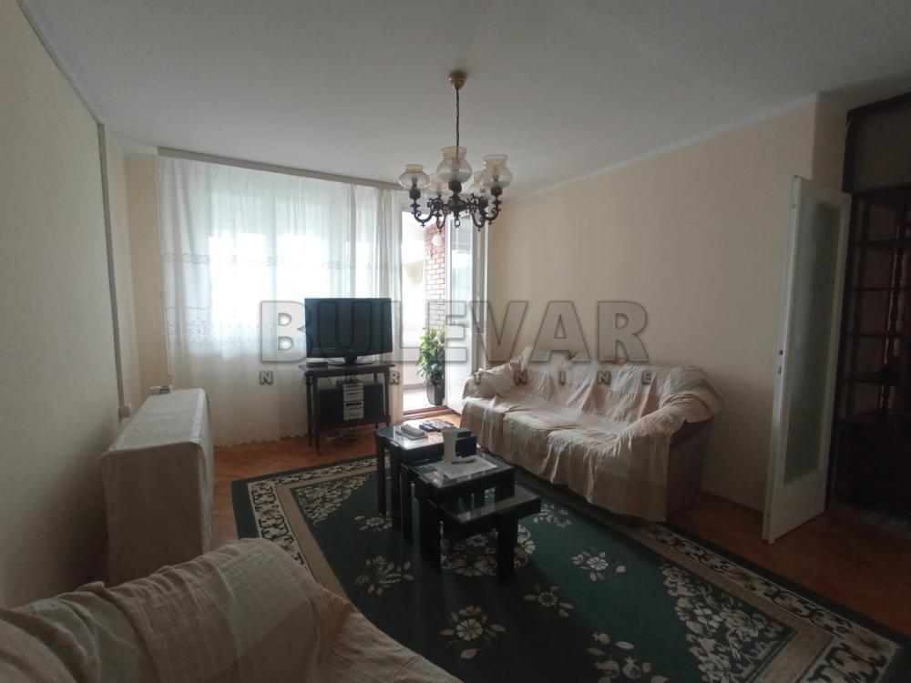 Slika 2 - Branka Krsmanovića, Trosoban stan za izdavanje, 63m2, 400€