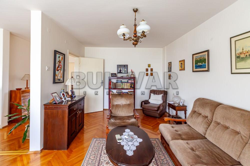 Slika 1 - Trg kralja Aleksandra Ujedinitelja, Trosoban stan na prodaju, 75m2, 154.000€