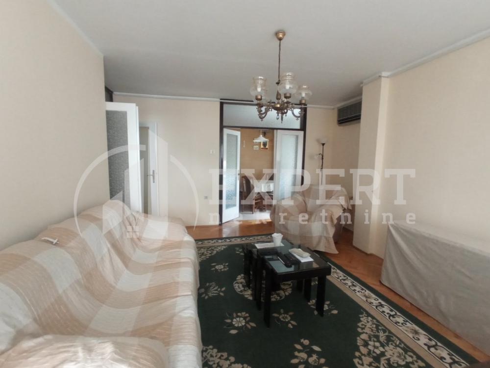 Slika 1 - Branka Krsmanovića, Trosoban stan za izdavanje, 63m2, 400€