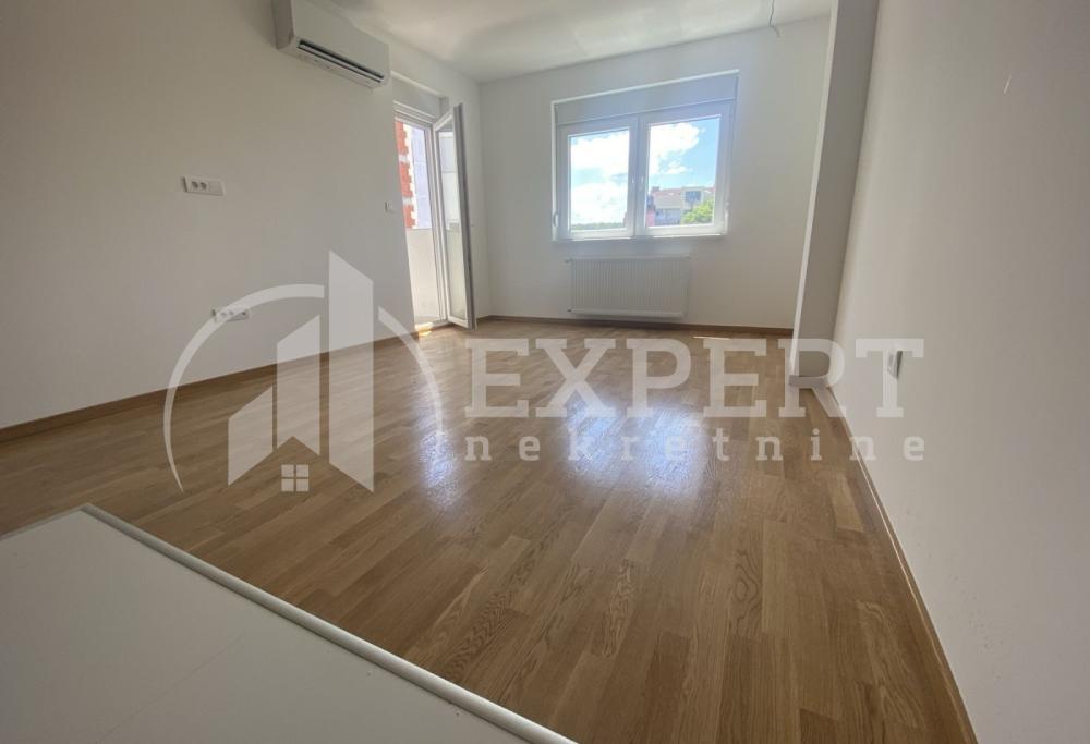 Glavna slika -Cara Dušana, Jednoiposoban stan za izdavanje, 51m2, 550€