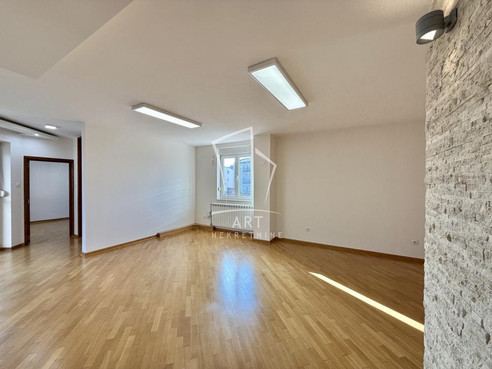 Slika 2 - Milana Vukosa,  Lokal za izdavanje, 165m2, 1.300€
