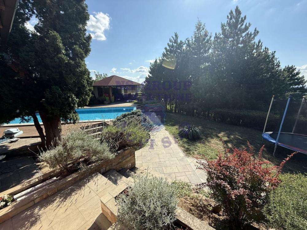 Glavna slika - Kuća na prodaju, 246m2, 824.000€