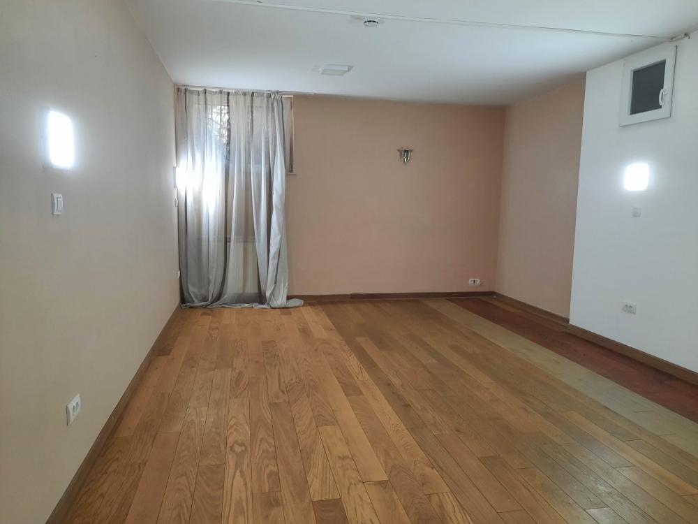 Slika 7 - Ljutice Bogdana,  Kuća na prodaju, 634m2, 2.450.000€